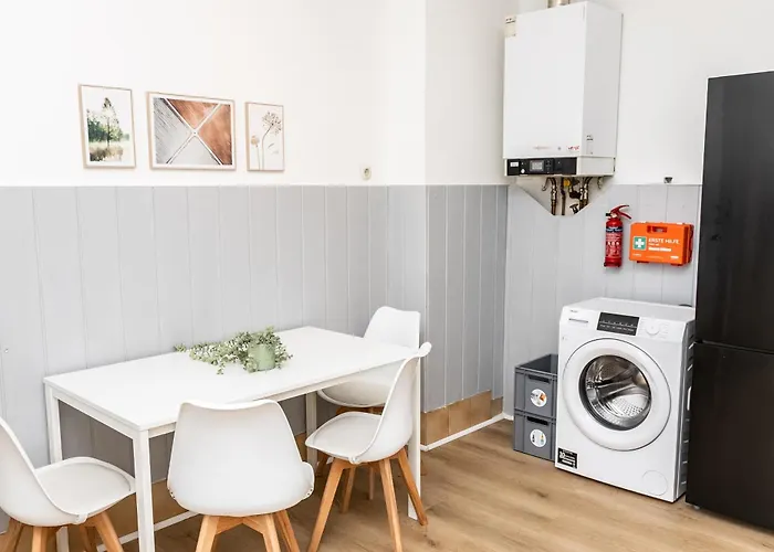 Cosyhomes24 - Centrally With Traffic Connection And Balcony - Un01 Appartamento *